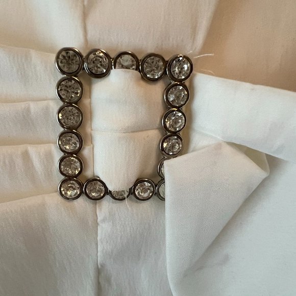 Caliendo - White Stretch Taffeta Mock Wrap Blouse w/Rhinestone Buckle - 10 - Picture 2 of 7